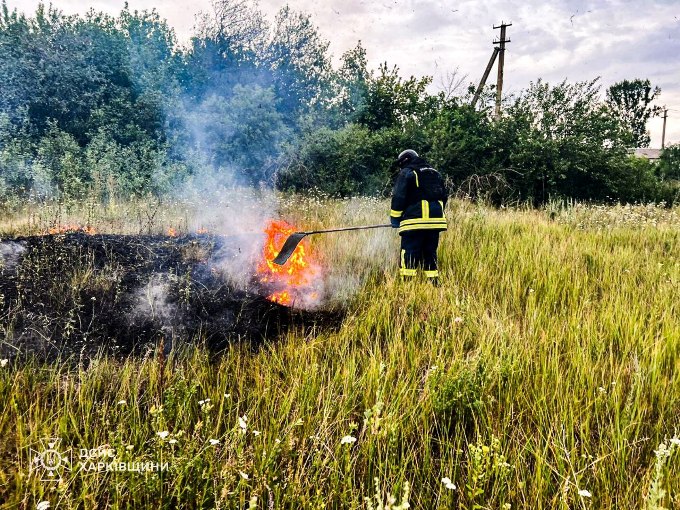 У Федорівці Куп’янському районі сталася пожежа після удару дронів